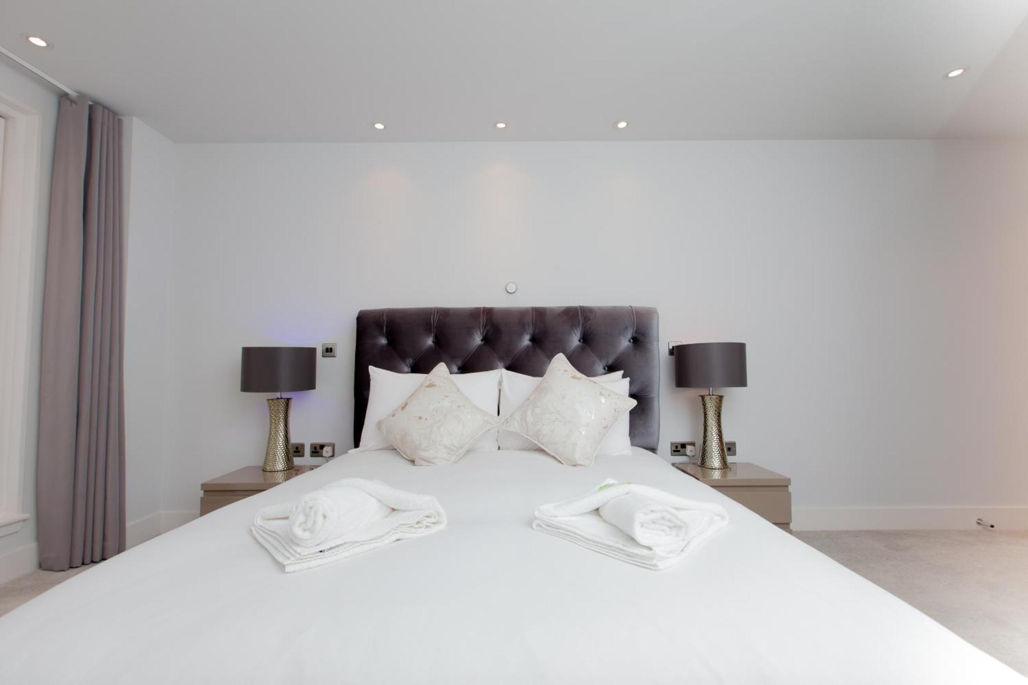 Appartement Luxurious - Sleeps 6 *