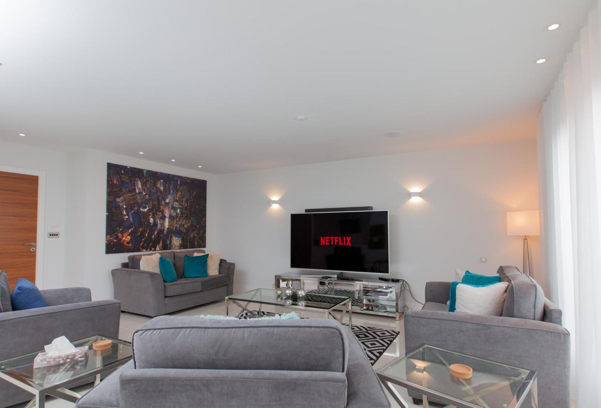 Appartement Luxurious - Sleeps 6 *